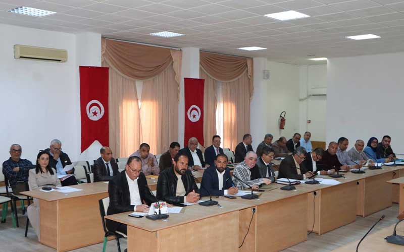 انعقاد جلسة عمل لمتابعة المشاريع التنموية بالبقالطة